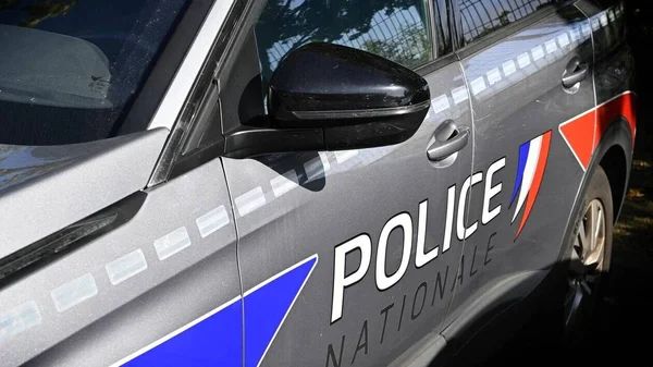 Véhicule de la Police nationale, symbole des forces de l'ordre impliquées dans l'affaire.