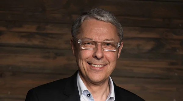 Claude Guillemot, président de l'association Passeport Armorique.