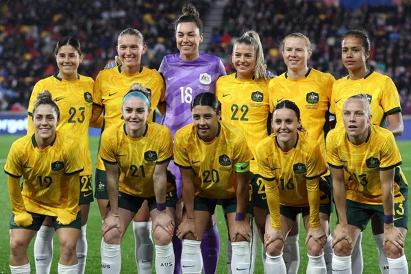 L'équipe féminine d'Australie avant le match d'ouverture de la Coupe du monde contre l'Irlande.