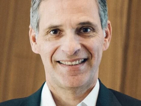 Portrait de Rodolphe Saadé, PDG du groupe CMA CGM.