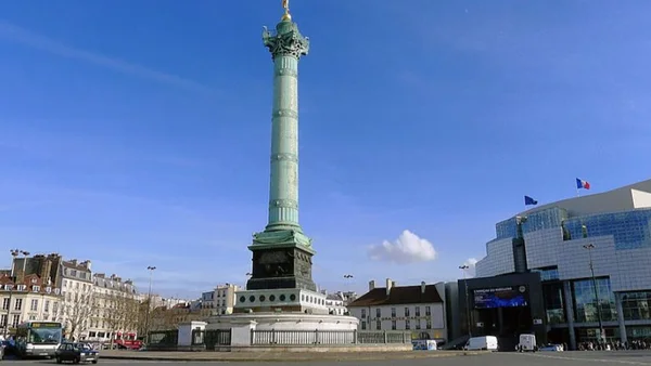 La colonne de Juillet sur la place de la Bastille, lieu du concert gratuit de la Fête de la Musique.