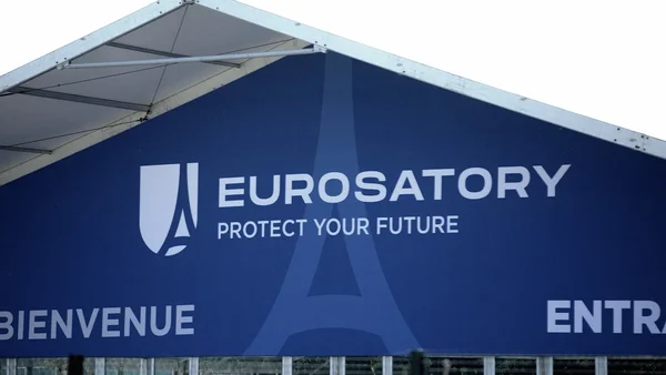 Panneau d'entrée du salon Eurosatory, événement où un journaliste s'est vu refuser l'accréditation par le ministère de l'Intérieur.