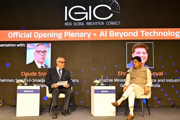 Piyush Goyal et un autre intervenant à la séance plénière d'ouverture de l'India Global Innovation Connect.