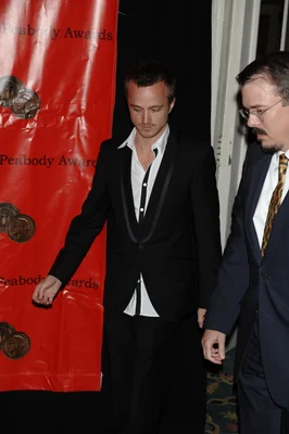 Aaron Paul photographié lors du déjeuner des 68e Peabody Awards en 2009 à New York.