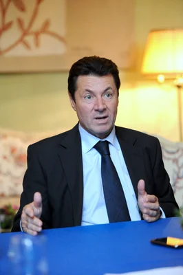 Christian Estrosi, ministre chargé de l'Industrie, s'exprimant lors d'une réunion à Bercy en novembre 2009.