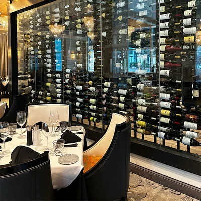 Un restaurant gastronomique à Boston, parfait pour un dîner d'avant-match des Bleus.