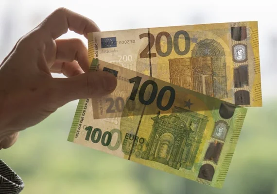 Billets de banque en euros, représentant les espèces encore utilisées en Allemagne.