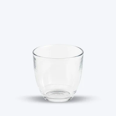 Le verre Gigogne de Duralex, un modèle emblématique de la verrerie française.