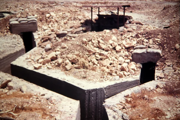 La citadelle de Beaufort, forteresse croisée des XIIe-XIIIe siècles, surplombant le Litani, utilisée comme position militaire fortifiée.