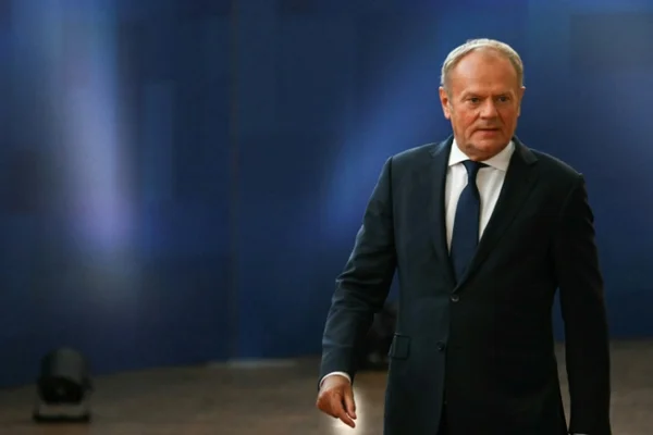 Un responsable ukrainien se déplaçant lors d'un événement officiel lié aux tensions avec la Pologne.