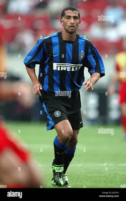 Sabri Lamouchi sous les couleurs de l'Inter Milan à l'Amsterdam Arena en août 2003.