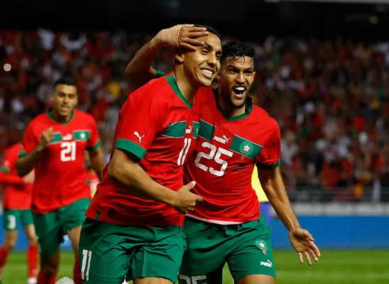 Les Lions de l'Atlas célèbrent leur victoire historique contre le Brésil (2-1) à Tanger en mars 2023.