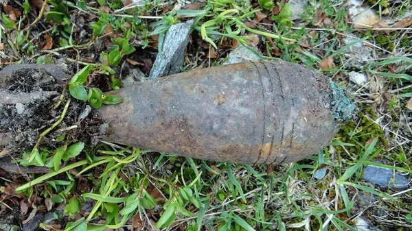 Obus de la Seconde Guerre mondiale retrouvé dans du sable livré à une entreprise de terrassement.
