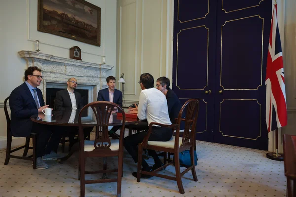 Rishi Sunak avec les PDG d'Anthropic, DeepMind et OpenAI lors d'une réunion au 10 Downing Street en mai 2023.