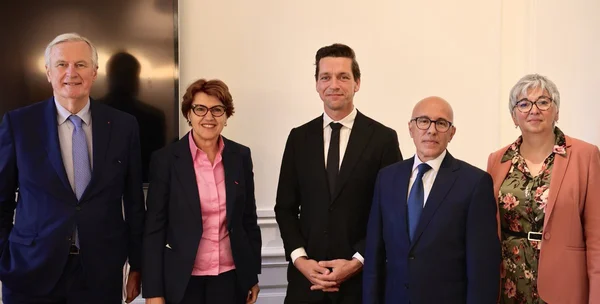 Délégation française menée par Michel Barnier avec le ministre danois de l'Immigration Kaare Dybvad.
