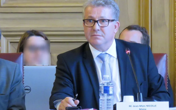 Jean-Marc Nicolle, ex-maire du Kremlin-Bicêtre, lors d'une audience au tribunal.