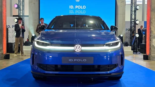 Volkswagen ID. Polo électrique présenté lors d'un événement.