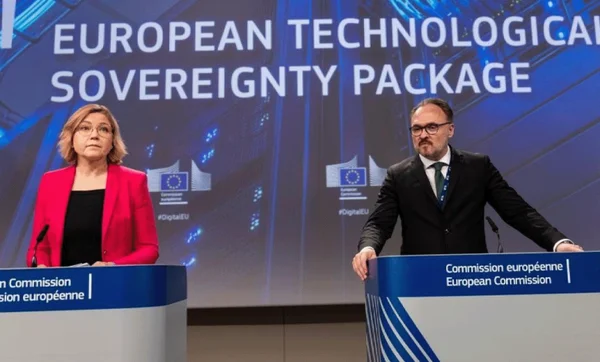 Conférence de presse pour le 'European Technological Sovereignty Package', illustrant les efforts de l'Europe pour renforcer sa souveraineté technologique face à la guerre des puces.