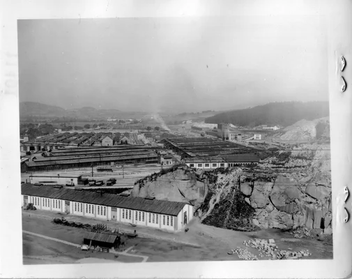 Vue historique du camp de concentration de Gusen, avec son complexe industriel.