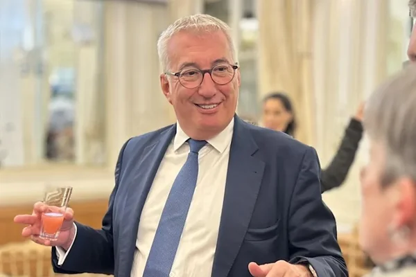 Christophe Rivenq, maire d'Alès, lors d'un moment informel.
