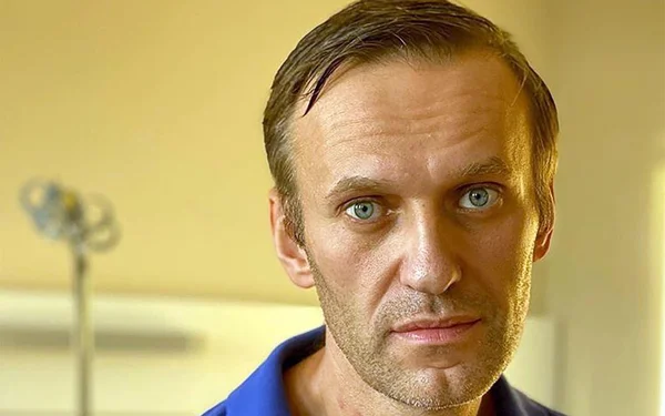 Alexeï Navalny, opposant à Vladimir Poutine, photographié en plan rapproché.