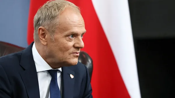 Donald Tusk, Premier ministre polonais, réagissant à l'assassinat du caricaturiste russe Semyon Skrepetski en Pologne.