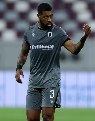 Presnel Kimpembe à l'entraînement avec le Qatar SC, nouveau chapitre de sa carrière