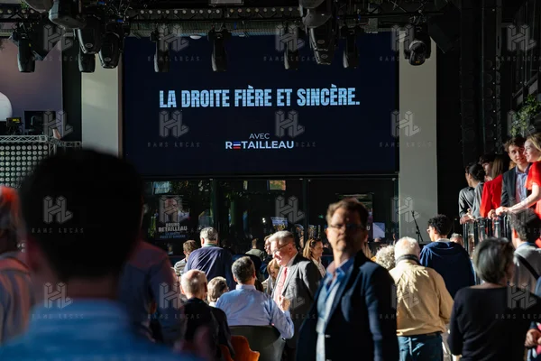 Bruno Retailleau en meeting à Lyon pour la présidence des Républicains.