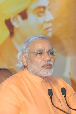 Narendra Modi, ministre en chef du Gujarat, s'exprimant à Sanand, district d'Ahmedabad.