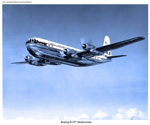 Carte infographique illustrant les événements clés du vol Pan Am 526A avant son amerrissage forcé