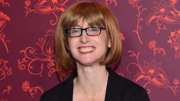 Freida McFadden, le nouveau visage du thriller psychologique.