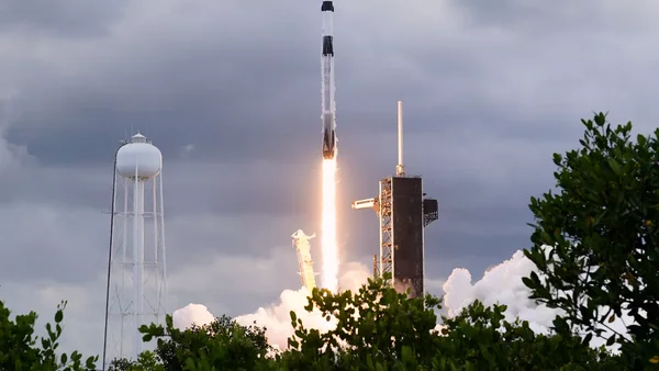 Lancement de la capsule SpaceX Crew Dragon vers l'ISS.