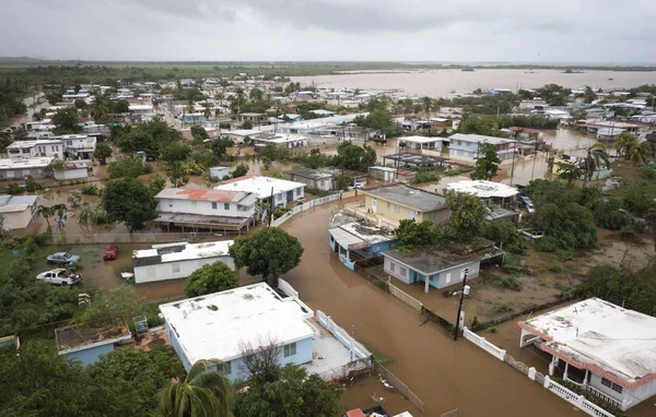 Inondations dévastatrices dans un quartier résidentiel de Porto Rico après l'ouragan Fiona