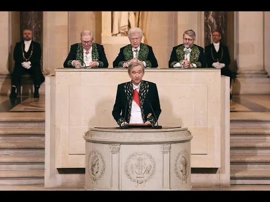 Bernard Arnault lors de son installation à l'Académie, le 12 janvier 2026.
