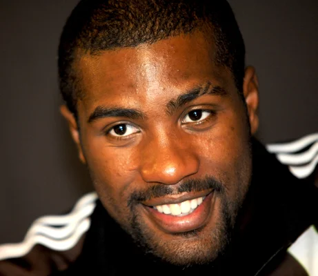 Teddy Riner, le 31 août 2009 à Paris, au lendemain de son troisième titre de champion du monde remporté à Rotterdam.