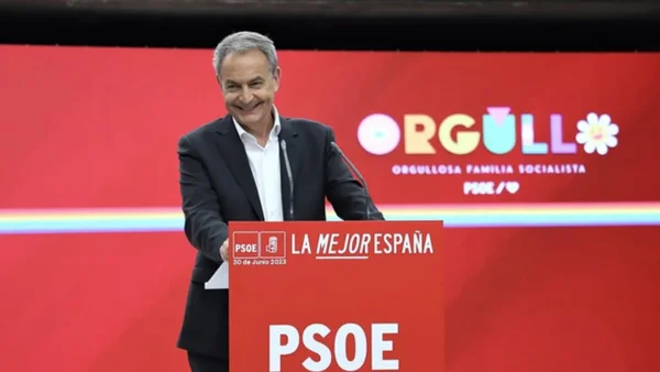 José Luis Zapatero lors d'un rassemblement politique du PSOE.