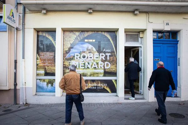 Affiche de campagne de Robert Ménard pour les municipales de 2026 à Béziers.