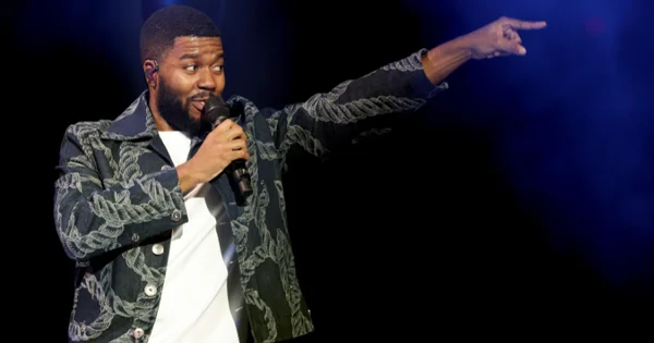 Khalid en pleine performance au Zénith de Paris