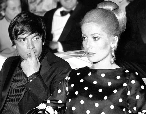 David Bailey et Catherine Deneuve lors d'un événement à Venise en 1967.
