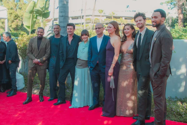Le casting et le showrunner de The Boys réunis au tapis rouge des 53e Saturn Awards en 2026.