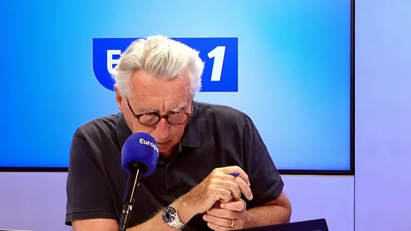 Un intervenant s'exprimant au micro d'Europe 1 à propos de l'affaire des 'grooming gangs'.