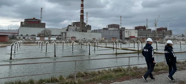 Des inspecteurs de l'AIEA se rendent à la centrale nucléaire de Zaporijjia.