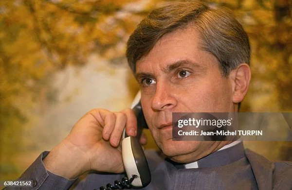 Jean-Michel Di Falco au téléphone, photographie d'archives (Getty Images).