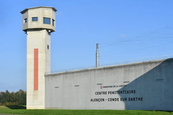 Vue extérieure du centre pénitentiaire d'Alençon-Condé-sur-Sarthe.