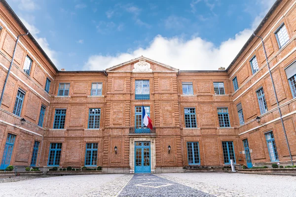 La Préfecture de la Haute-Garonne, un exemple d'architecture préfectorale régionale.