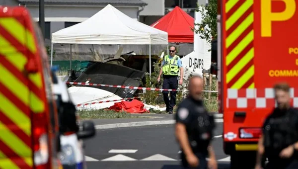 Zone du crash bouclée par les forces de l'ordre et les secours.