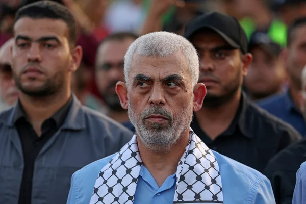 Yahya Sinouar, ancien chef du Hamas, en tenue décontractée.
