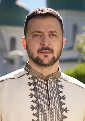 Volodymyr Zelenskyy en chemise traditionnelle brodée, 2024.