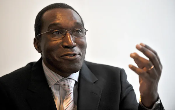 Eugène Rwamucyo, médecin rwandais un temps 'exemplaire', lors de son procès à Paris.