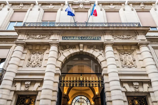 La façade de la Cour des comptes, rue Cambon à Paris.